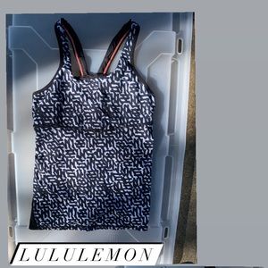 LULULEMON exercise top!